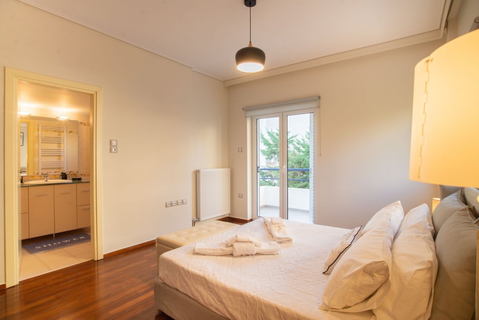 For Rent, Floor apartment in Vouliagmeni 430200 YESTAY Athens Rentals